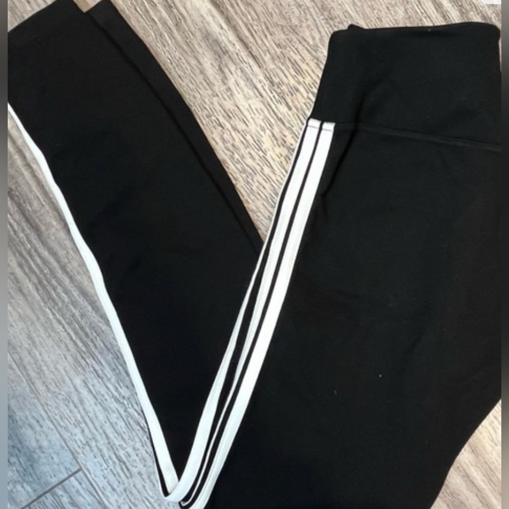 J.Galt Stylish Black Leggings with White Stripe Size S - Picture 3 of 5